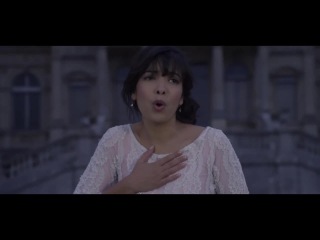 Indila - Tourner Dans Le Vide