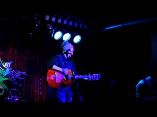 male in march_it's good to be free_oasis cover_ doodah king live
