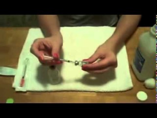 How to make an injection (russian subtitles)