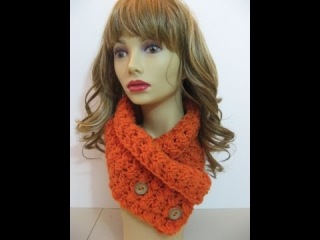Crochet criss cross cowl with buttons