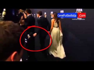 Iker Casillas le coge el culo a Ronaldo | Gala FIFA Balón de Oro 2012 | 07-01-2012