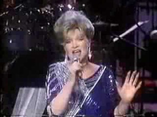 Henry Mancini & Sue Raney (Live) - DREAMSVILLE (w / lyrics)