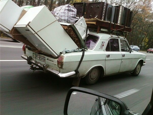 Началось! Народ по дачам поехал. Всем хорошей погоды а мне классных приветов и поздравлений - пишите сюда!)