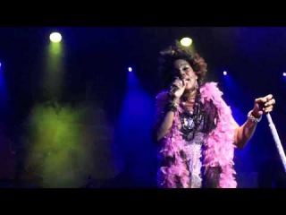 macy gray @ back2black: slowly