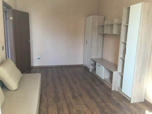 Сдам уютную 1 комн квартиру 32 кв.м, <br>7й этаж.<br>Люберцы, Ул Вертолётная, д. 18<br>Большая кухня 10 кв.м, комната 14 кв.м, большая ванная комната.<br>В комнате балкон.<br>Мебель вся новая, никаких бабушкиных комодов и шкафов. Холодильник, стиральная машина. <br>Окна выходят во двор<br>Сдаю по договору 25000 руб. + залог + коммунальные.<br>Перед тем как позвонить, пожалуйста, самостоятельно посмотрите местоположения дома на карте.<br>892600900-пятнадцать <br>Александра - фото Фото: Сдам уютную 1 комн квартиру 32 кв.м, <br>7й этаж.<br>Люберцы, Ул Вертолётная, д. 18<br>Большая кухня 10 кв.м, комната 14 кв.м, большая ванная комната.<br>В комнате балкон.<br>Мебель вся новая, никаких бабушкиных комодов и шкафов. Холодильник, стиральная машина. <br>Окна выходят во двор<br>Сдаю по договору 25000 руб. + залог + коммунальные.<br>Перед тем как позвонить, пожалуйста, самостоятельно посмотрите местоположения дома на карте.<br>892600900-пятнадцать <br>Александра
