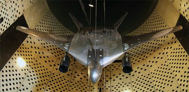 Создан полноразмерный макет российского стратегического бомбардировщика будущего 