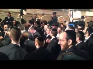 Hasidic Jews going Gangnam style