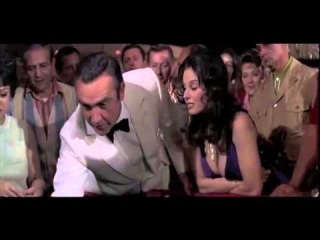 James Bond: Sean Connery VS Roger Moore