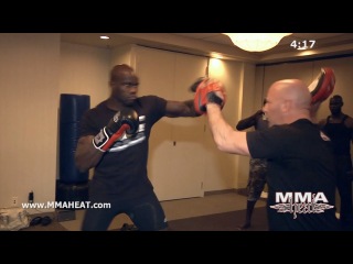 UFC Heavyweight Cheick Kongo Trains Muay Thai, Boxing + Jiu Jitsu: Complete 1-Hour Workout
