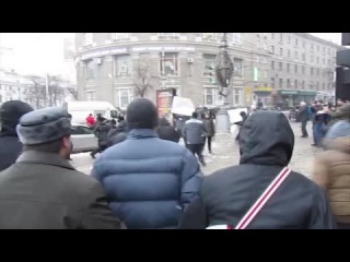 6 девушек вступились за гея на митинге в Воронеже