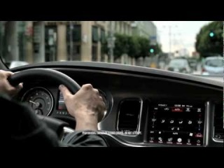 Comercial Dodge Charger 2011 sobre o futuro