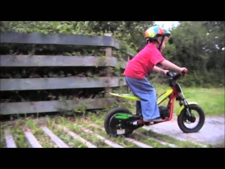 Mecatecno trial bike stunts