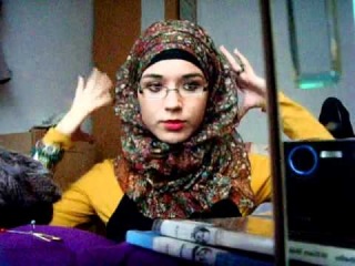 Hijab Tutorial: small crinkle scarf & OOTD