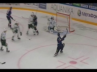 Василевский останавливает бросок Вольски сходу / Andrei Vasilevsky stops Wojtek Wolski's one-timer
