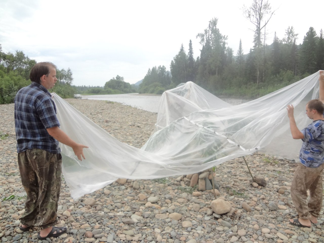 Беседка из стрейч пленки своими руками