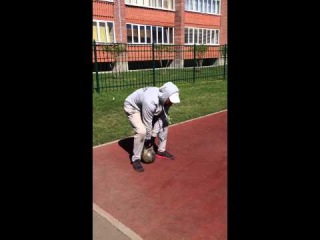 Станислав Вашев - Комплекс CrossFit лестница махи гири/отжимания