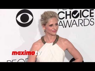 Sarah Michelle Gellar People's Choice Awards 2014 - Red Carpet Arrivals