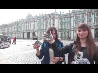 Девушки из Петербурга и Твери на Уроке жонглирования булыжниками