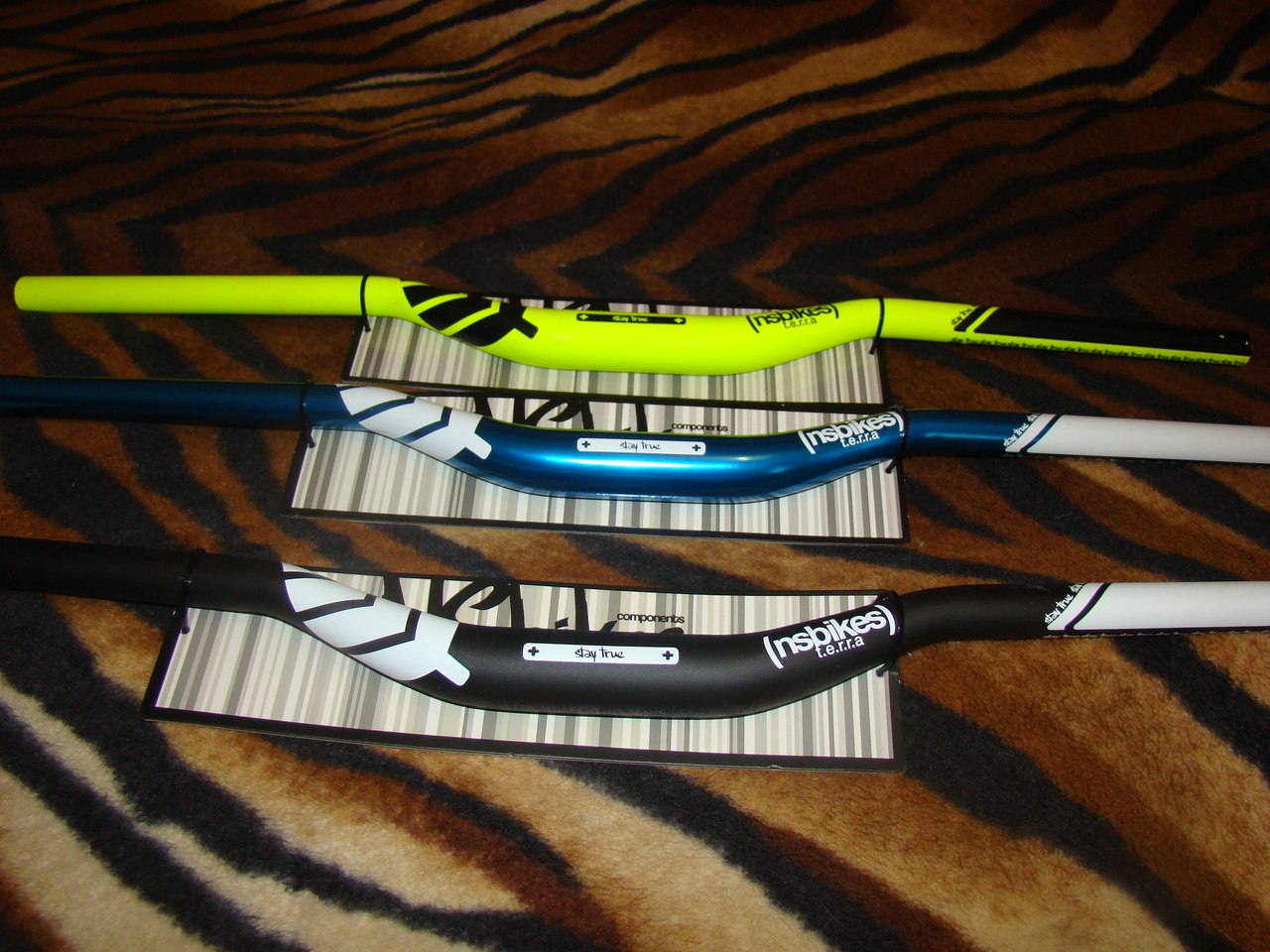 P3v6DJcEPV4.jpg
