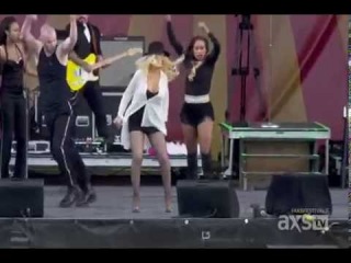 Christina Aguilera Dirrty live HD New Orleans Jazz & Heritage Festival 2014