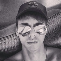 Марк Громов