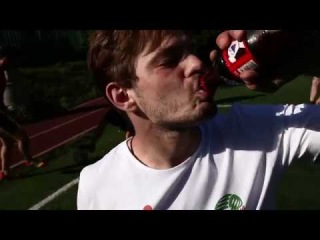 ЗАДАЙ ВОПРОС ИГРОКАМ СБОРНОЙ РОССИИ! -- «Картавый футбол» + Coca-Cola