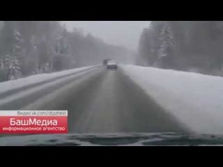 Видео с регистратора: на трассе М5 под Челябинском в ДТП погибла семейная пара