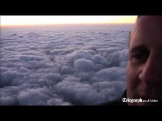 Helium balloonist crosses Alps