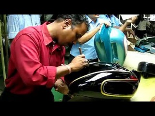 Ручная раскраска бензобака Royal Enfield. Смотреть онлайн - Видео - bigmir)net