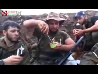 Украина .Чеченцы прибыли в зону АТО чтобы поймать грузина Добермана