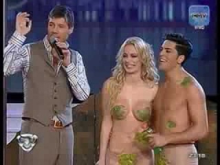 Erika Mitdank - Almost naked in sexy erotic dance