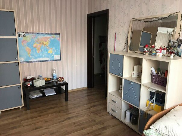 м.Мякинино, 8000р<br><br>СРОЧНО сдаётся место в комнате, 8000р + 600р (КУ+Интернет).<br><br>• подселение к девушке 24 лет<br>• 3-к квартира <br>• пешком 20 минут до метро <br><br>Готова ответить на все вопросы в личных сообщениях. - фото Фото: м.Мякинино, 8000р<br><br>СРОЧНО сдаётся место в комнате, 8000р + 600р (КУ+Интернет).<br><br>• подселение к девушке 24 лет<br>• 3-к квартира <br>• пешком 20 минут до метро <br><br>Готова ответить на все вопросы в личных сообщениях.