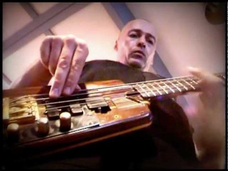 Ufo Walter (Randy Hansen Band) Bass Solo: Machine Gun Jam - Jimi Hendrix