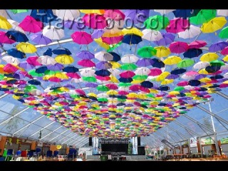 Umbrellas in the sky, Agueda. Guarda-chuvas no ceu, Agueda