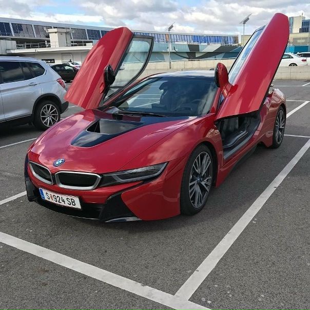 #BMW i8