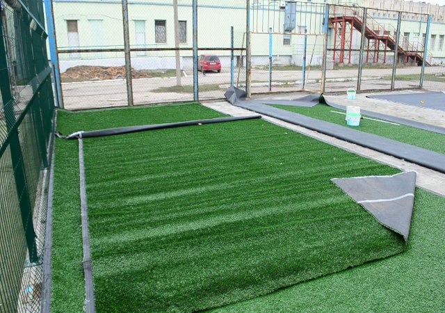 Реконструкция футбольного поля у ДЮСШ Армянка подходит к концу Реконструкция футбольного поля у ДЮСШ Армянка подходит к концу