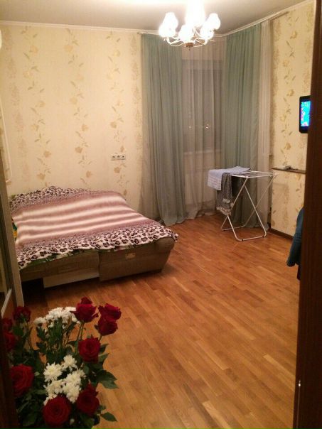 Добрый день! Ищу на подселение в однокомнатную квартиру девушку. М. Жулебино (13-15 мин пешком ). Квартира 45 кв.м, в отличном состоянии, всё необходимое для жизни есть. <br>Стоимость аренды 25000р., также депозит 12500 (можно разбить платежи) + свет, вода по счётчикам (2500-3000р.), в зависимости от нашего потребления . <br>Пишите, звоните 8 965 295 32 16 (более подробно расскажу)<br> Кодемаскина - фото Фото: Добрый день! Ищу на подселение в однокомнатную квартиру девушку. М. Жулебино (13-15 мин пешком ). Квартира 45 кв.м, в отличном состоянии, всё необходимое для жизни есть. <br>Стоимость аренды 25000р., также депозит 12500 (можно разбить платежи) + свет, вода по счётчикам (2500-3000р.), в зависимости от нашего потребления . <br>Пишите, звоните 8 965 295 32 16 (более подробно расскажу)<br> Кодемаскина