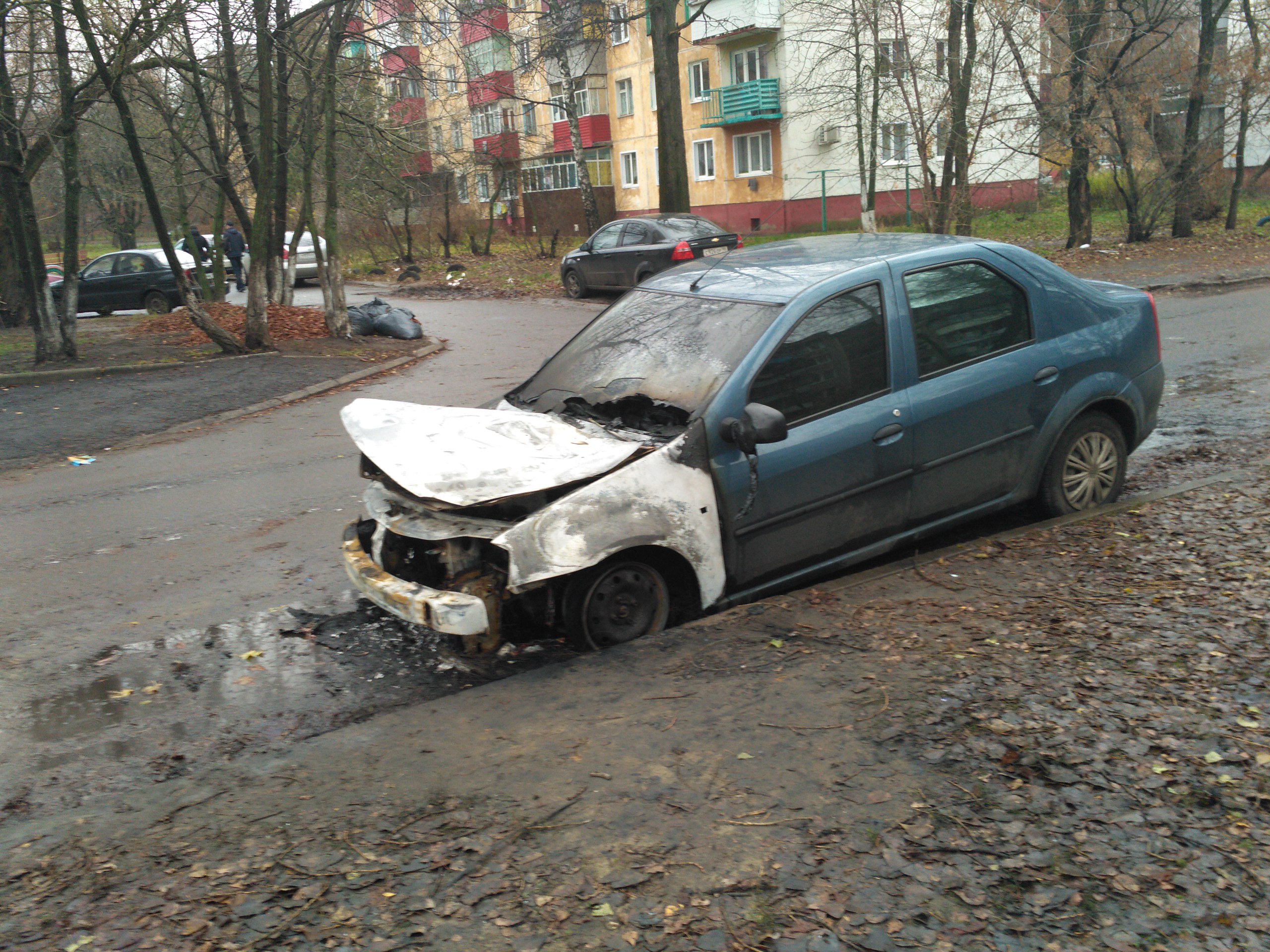 Сгорел рено логан