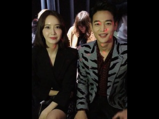 W Korea on Instagram: “#Wmoments 'Night Noir'를 주제로 펼쳐진 클레어 웨이트 켈러의 글램한 지방시 쇼. 파