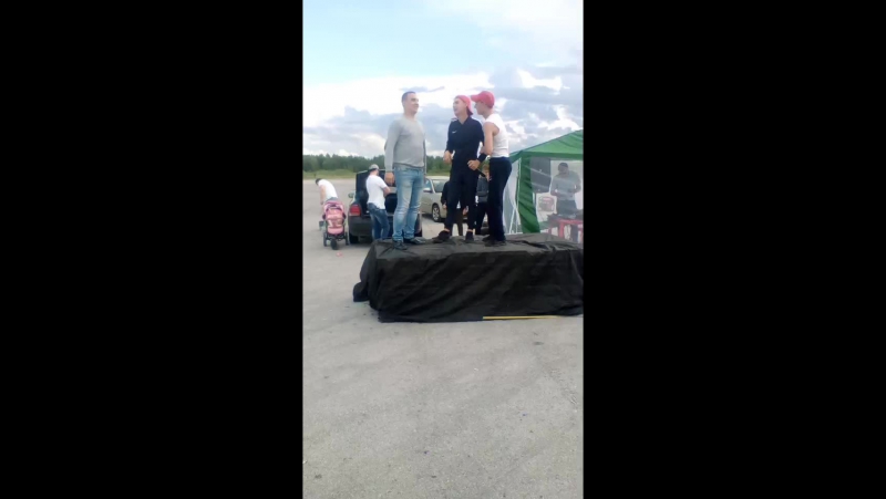развлекаються парнр