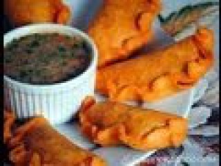 Colombian Empanadas Recipe - How To Make Colombian Empanadas (Turnovers) - Sweetysalado.com