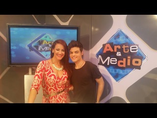 Entrevista a Abraham Mateo y Habla de sus Fans en el programas Arte y Medio