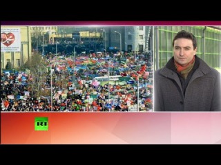 В Грозном сотни тысяч человек прошли маршем в защиту исламских ценностей