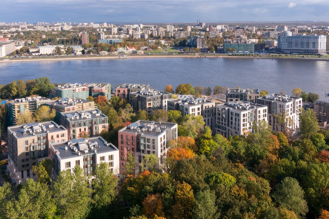 Парк у смольного