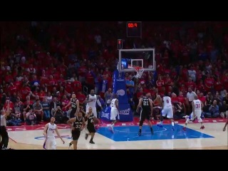 Boris Diaw Sends Spurs to Halftime with Big Three