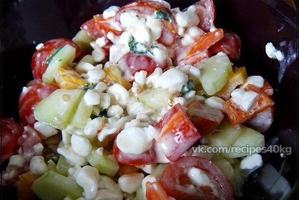 Салат с творогом