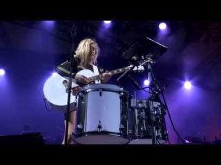 Ellie Goulding - Guns and Horses - live at Eden Sessions 2014