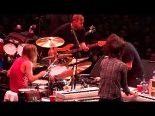 FOO FIGHTERS AND PAUL STANLEY OF KISS @ The Fabulous Forum 01-10-15