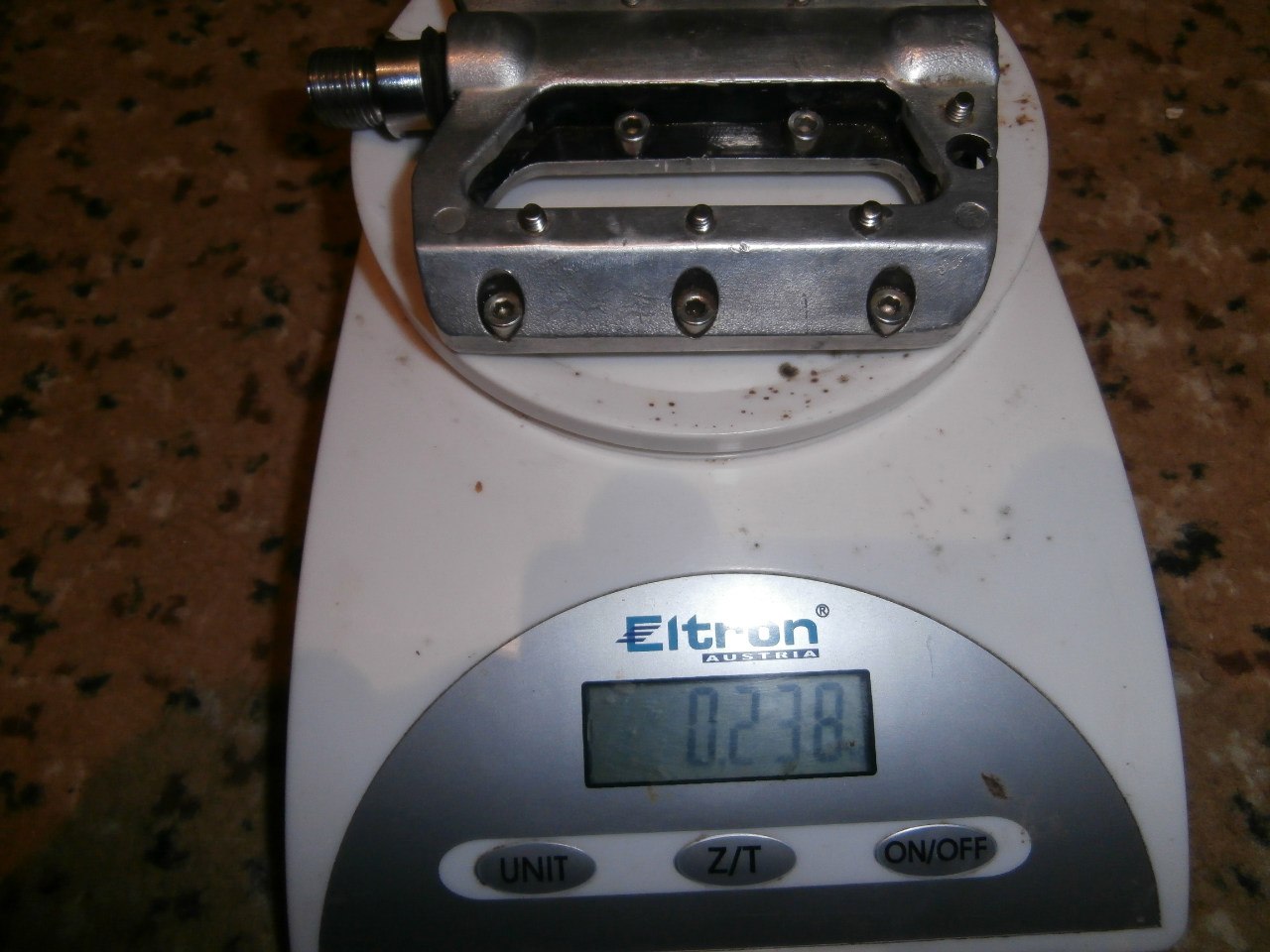 t3Q5Eq4MVH4.jpg