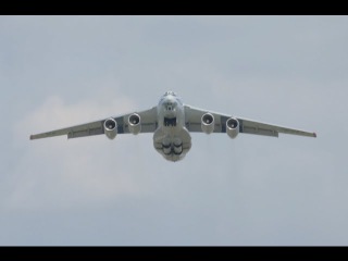 ИЛ-76 Взлёт и посадка при сильном боковом ветре Cargo plane crosswind landing and takeoff